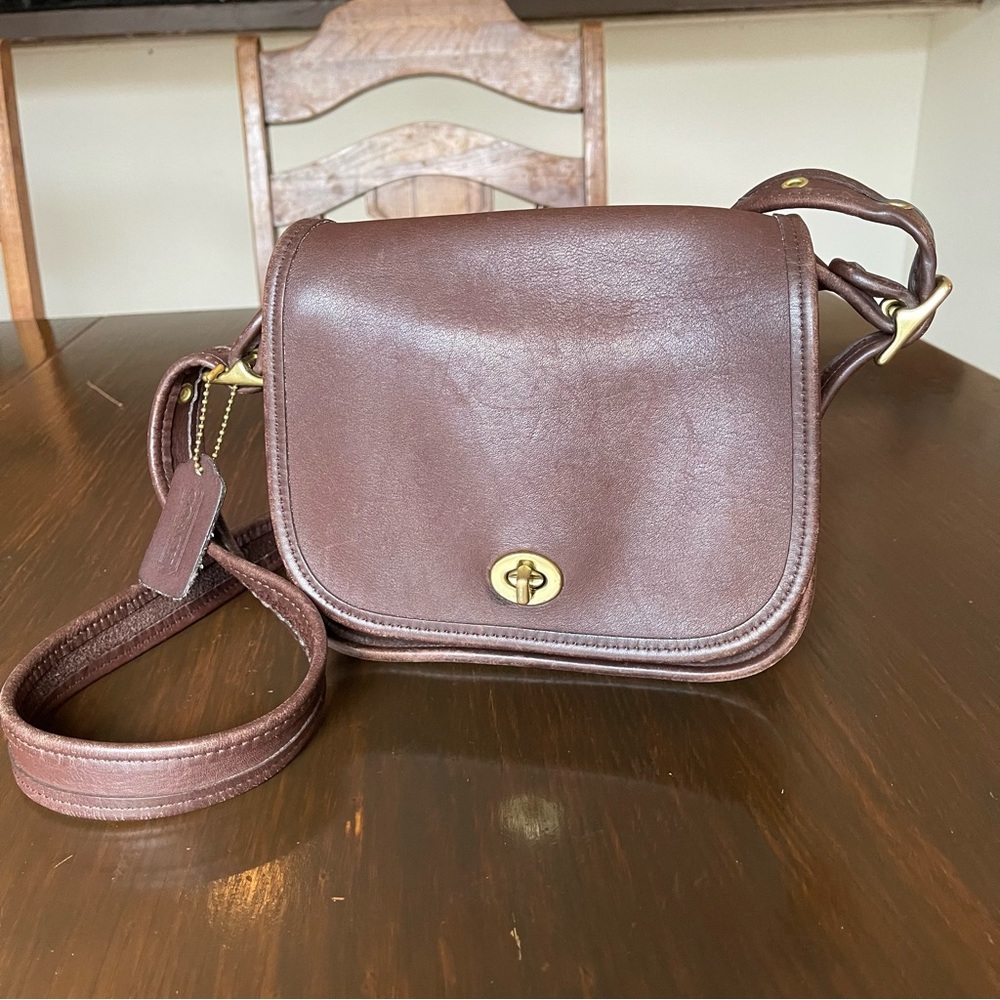 VINTAGE COACH F7D- 9965